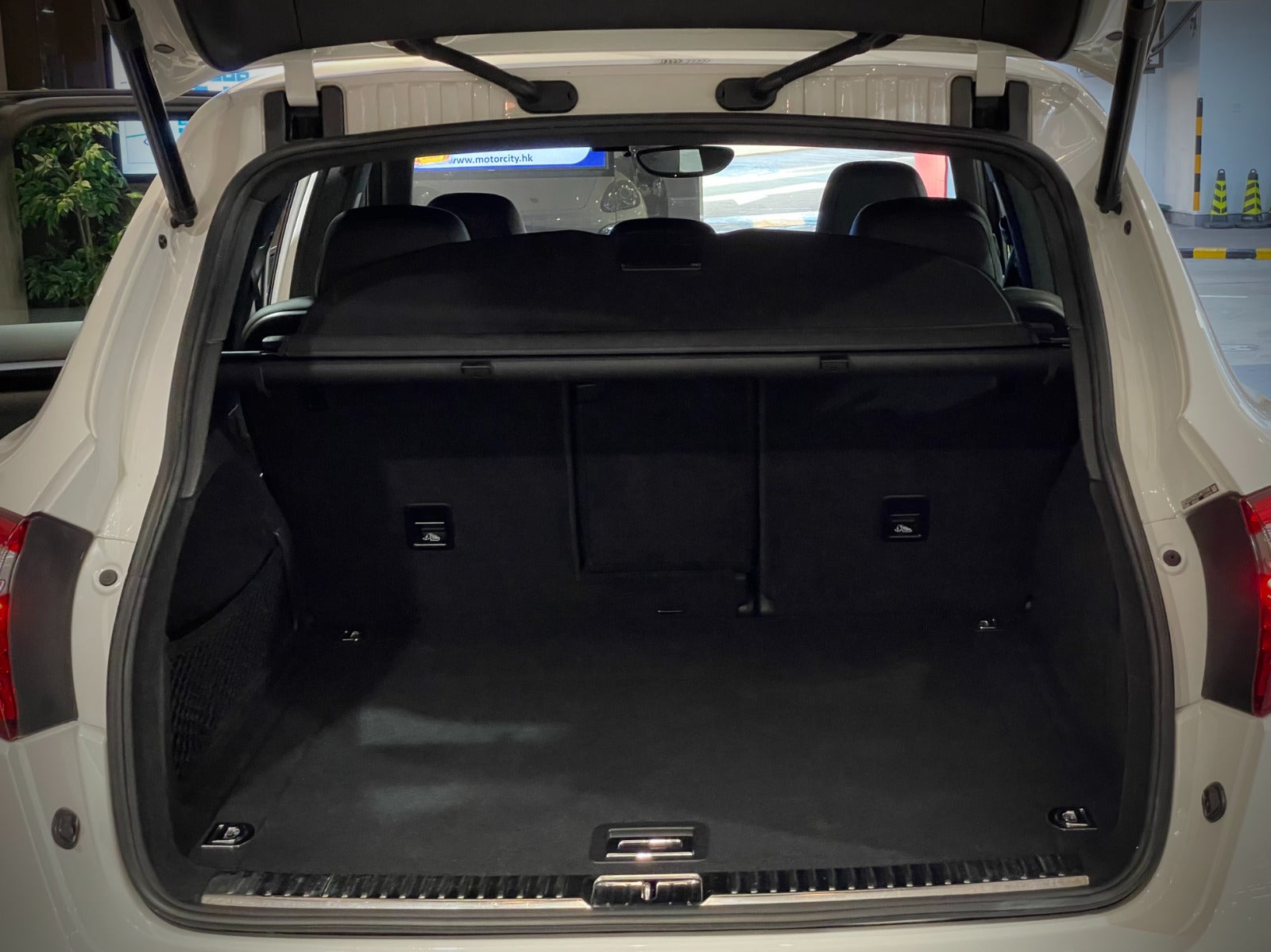 2014 Porsche Cayenne Platinum Edition
