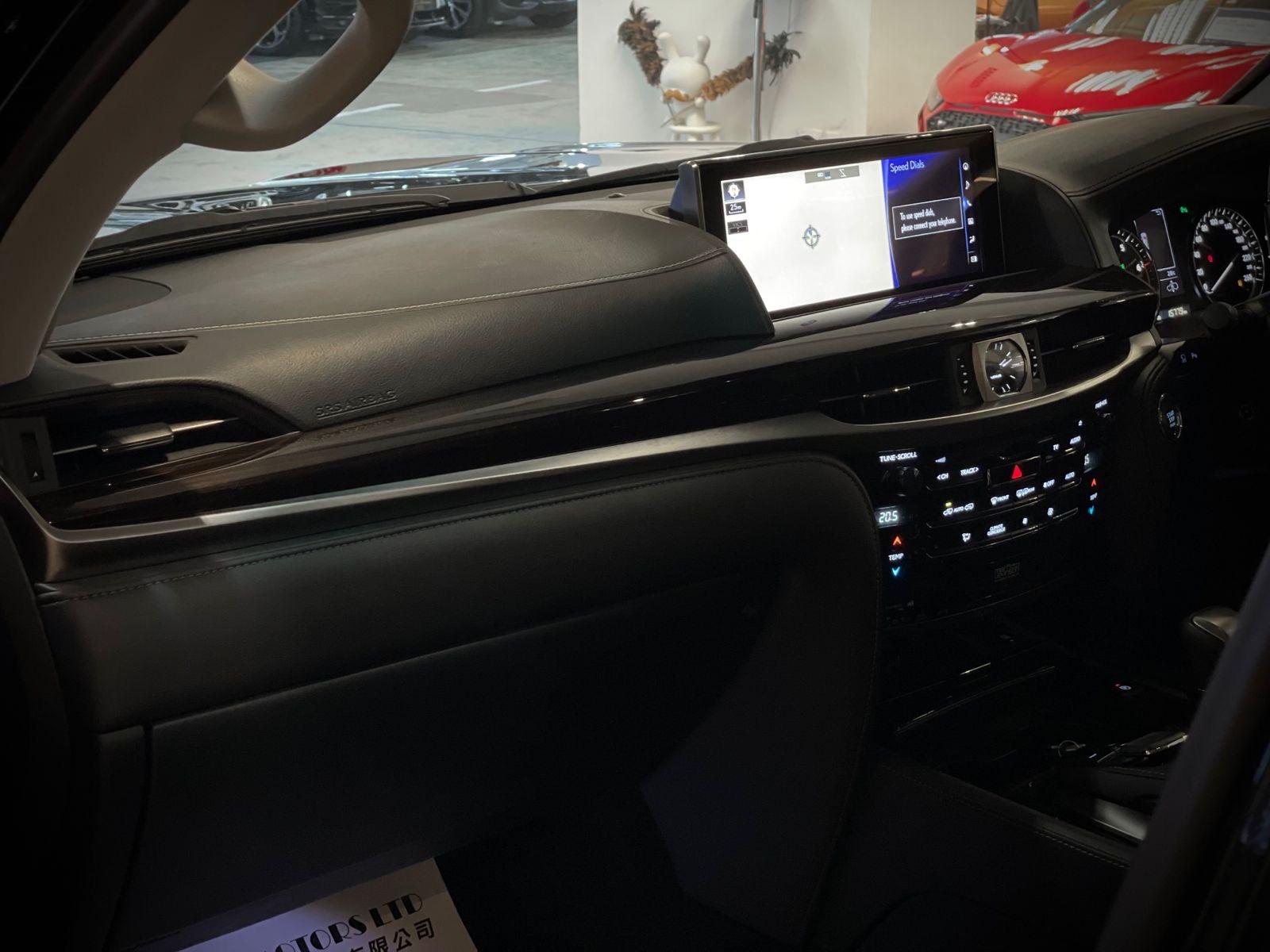 2016 Lexus LX570