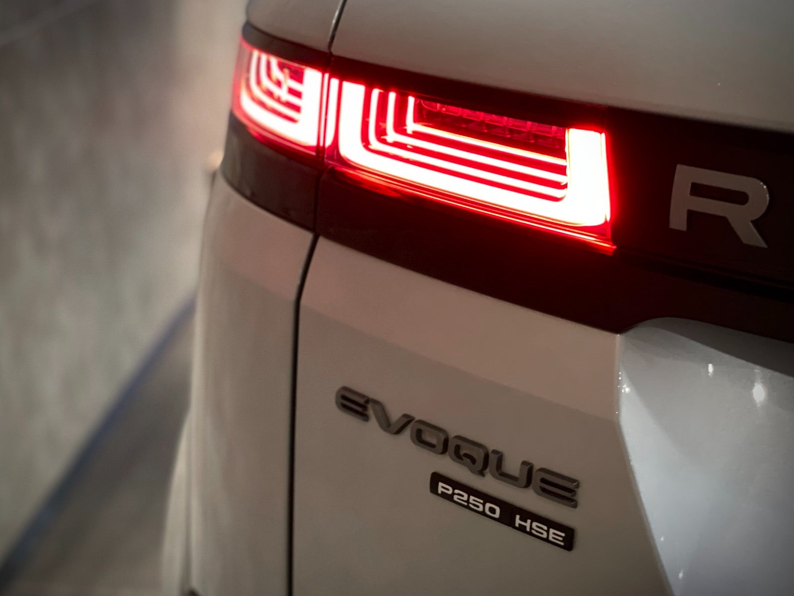 2019 Landrover Evoque R-DYN HSE