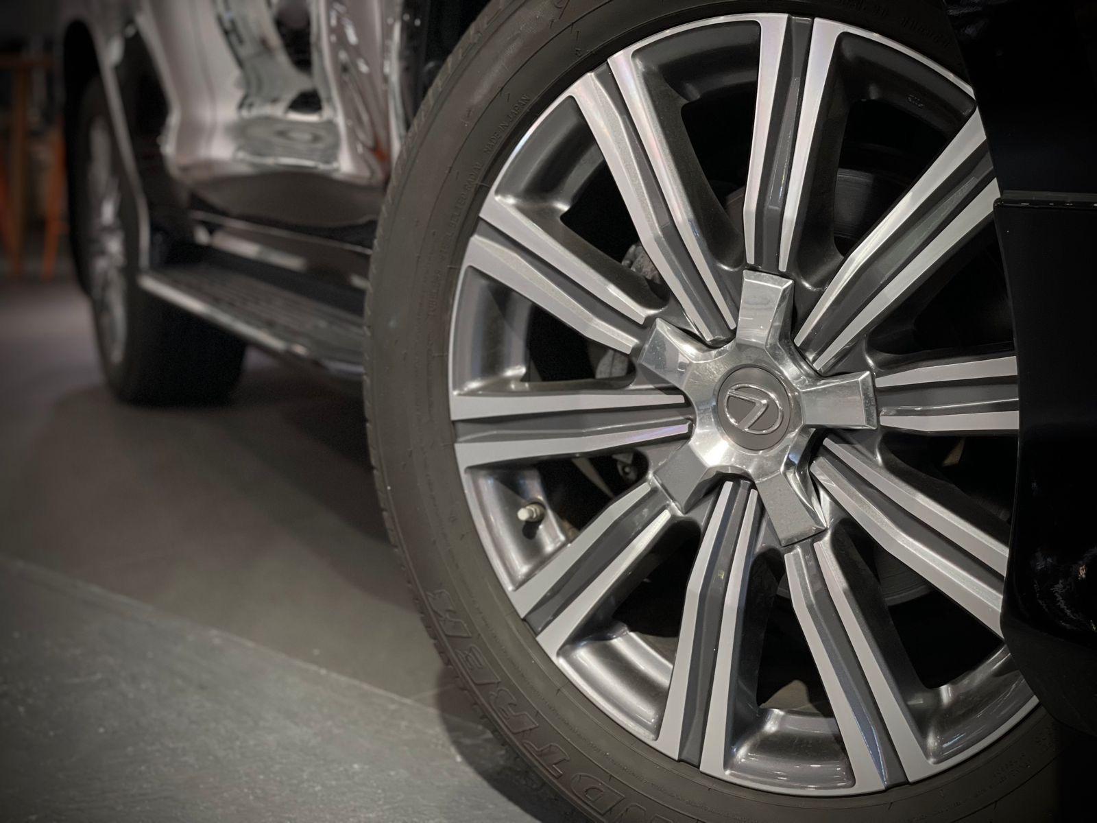 2016 Lexus LX570