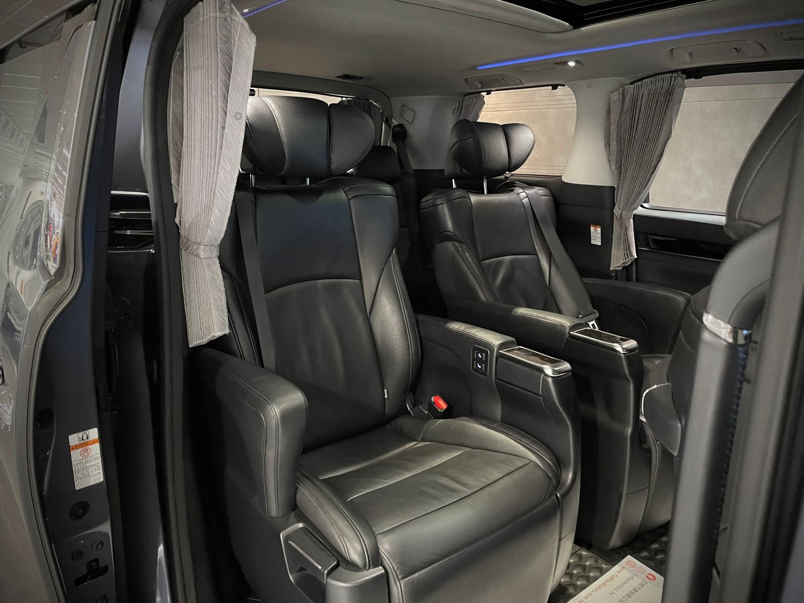 2017 Toyota Alphard 3.5