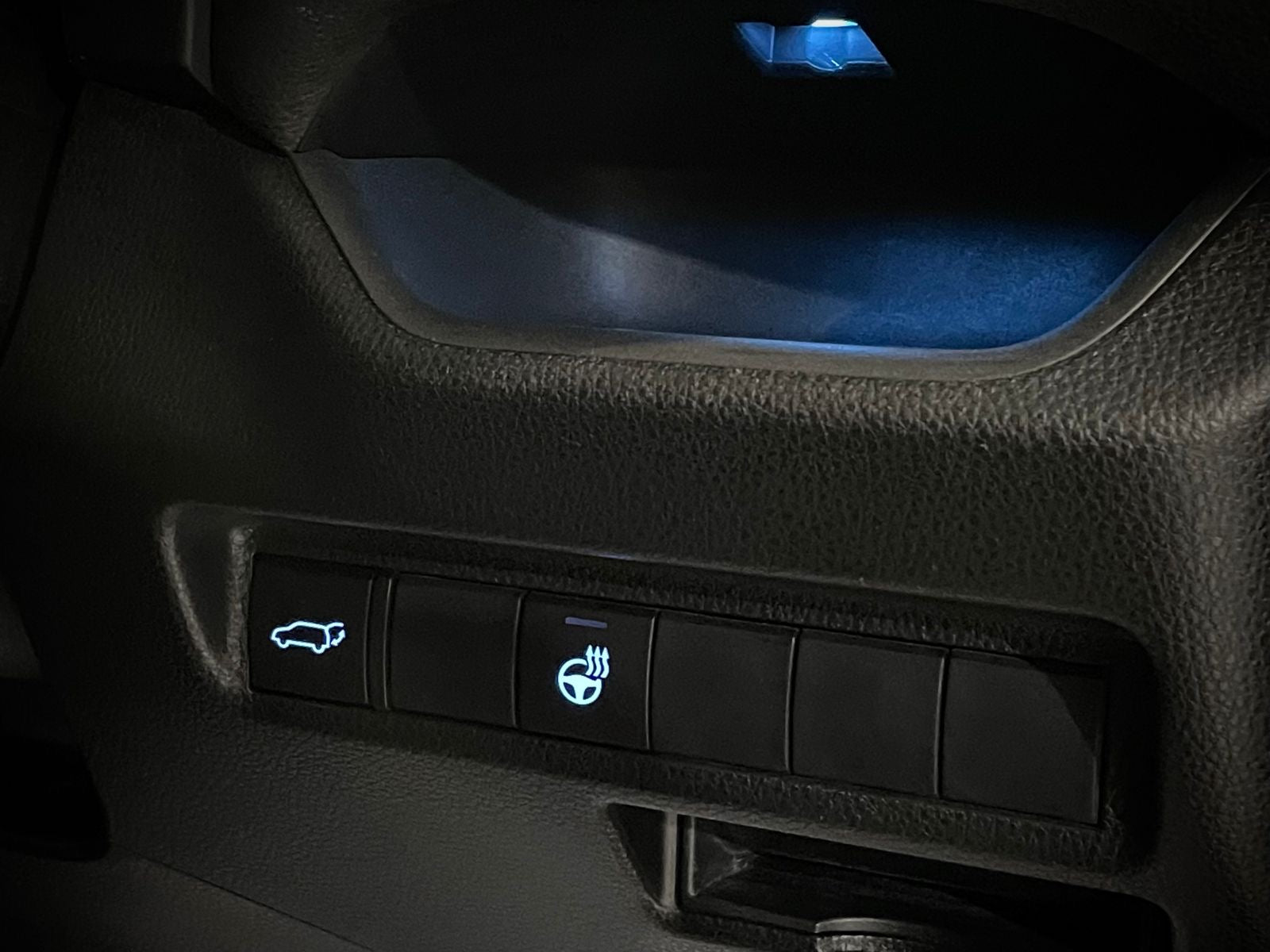 2020 Toyota RAV4 Deluxe