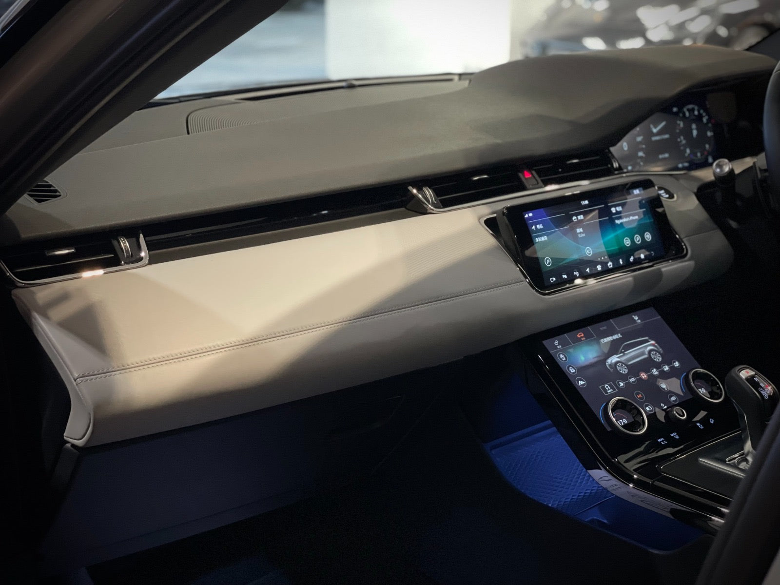 2019 Landrover Evoque R-DYN HSE