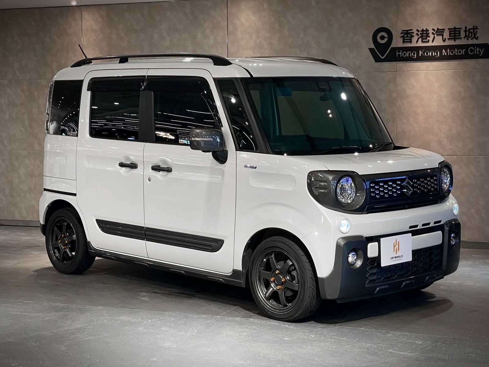 2019 Suzuki Gear Spacia XZ Hybrid Turbo