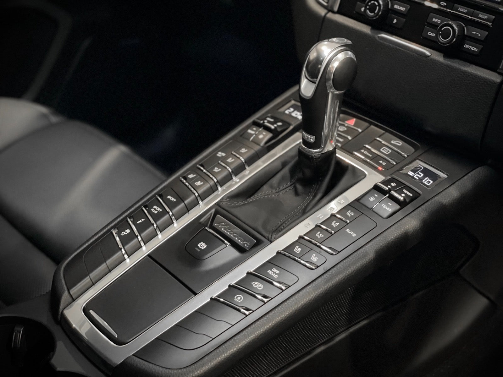 2016 Porsche Macan S