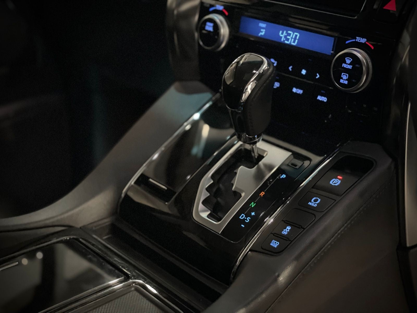 2017 Toyota Alphard 3.5