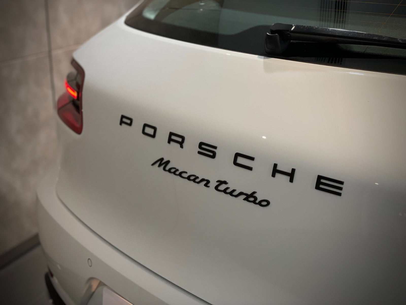 2017 Porsche Macan Turbo