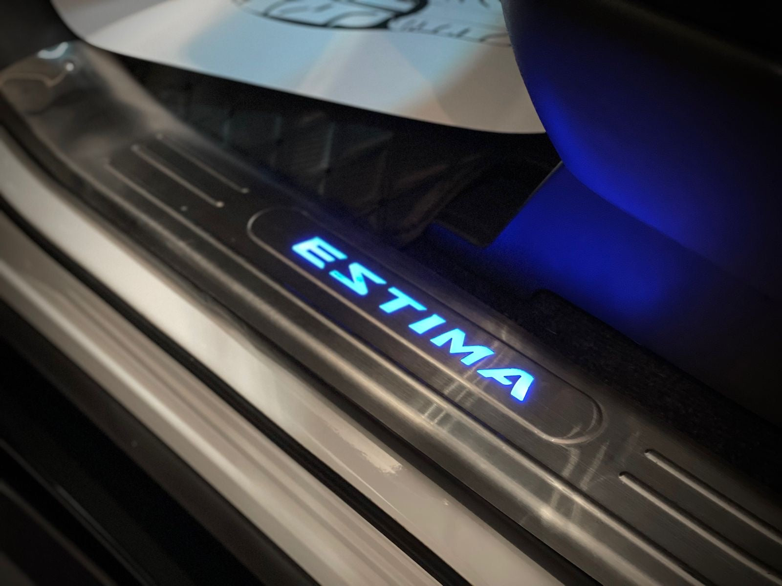 2017 Toyota Estima