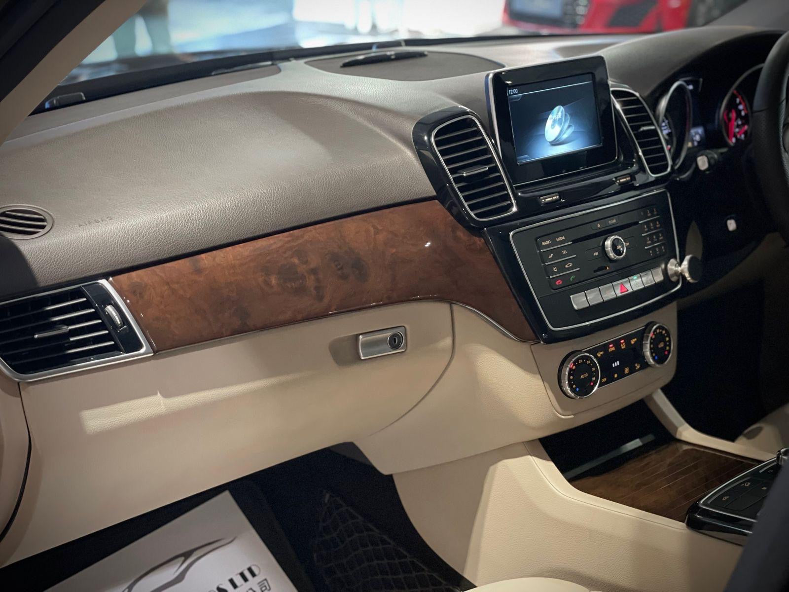 2017 Mercedes Benz GLE500