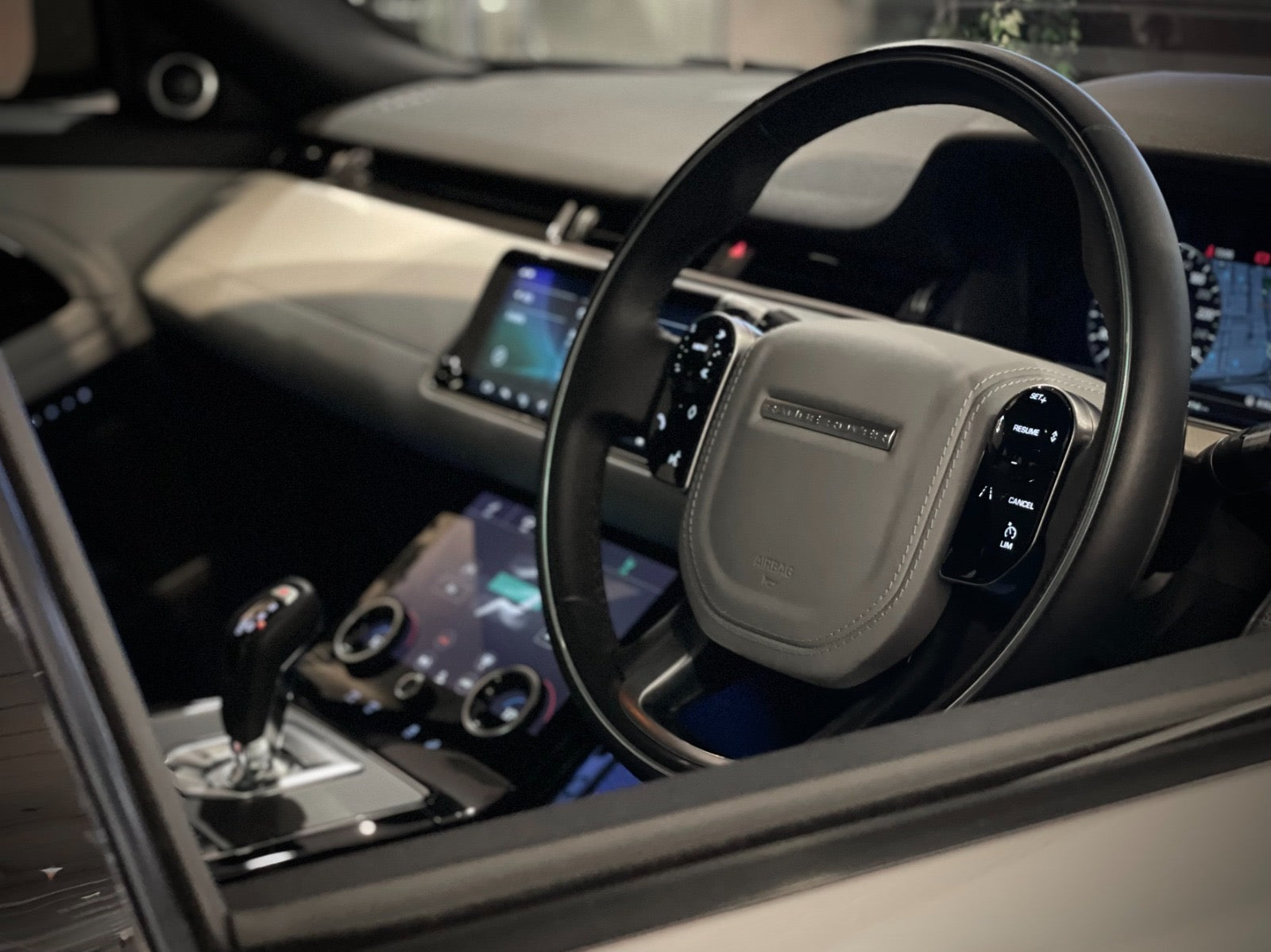 2019 Landrover Evoque R-DYN HSE