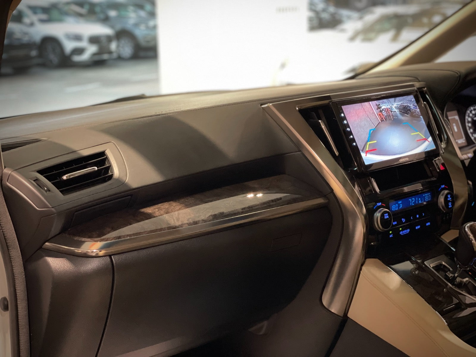 2018 Toyota Alphard Executive Lounge