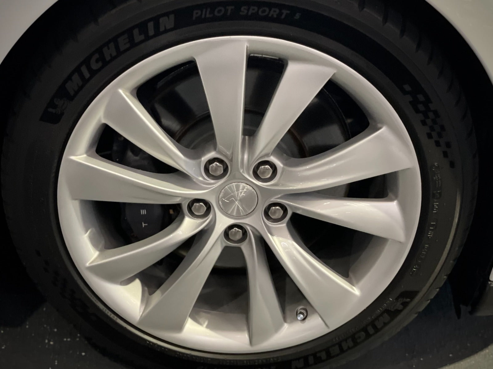 2015 Tesla Model S 85D