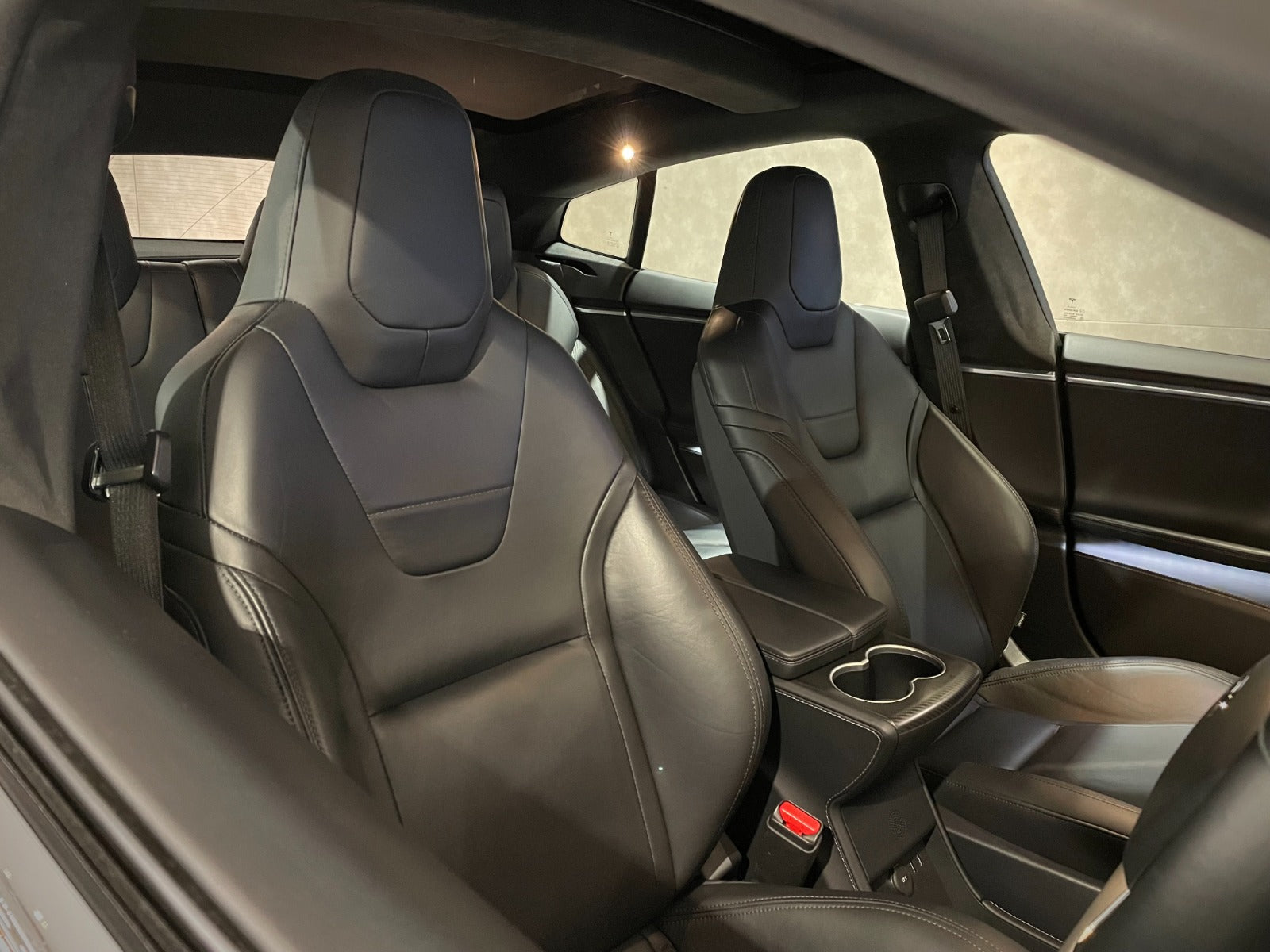 2015 Tesla Model S 85D