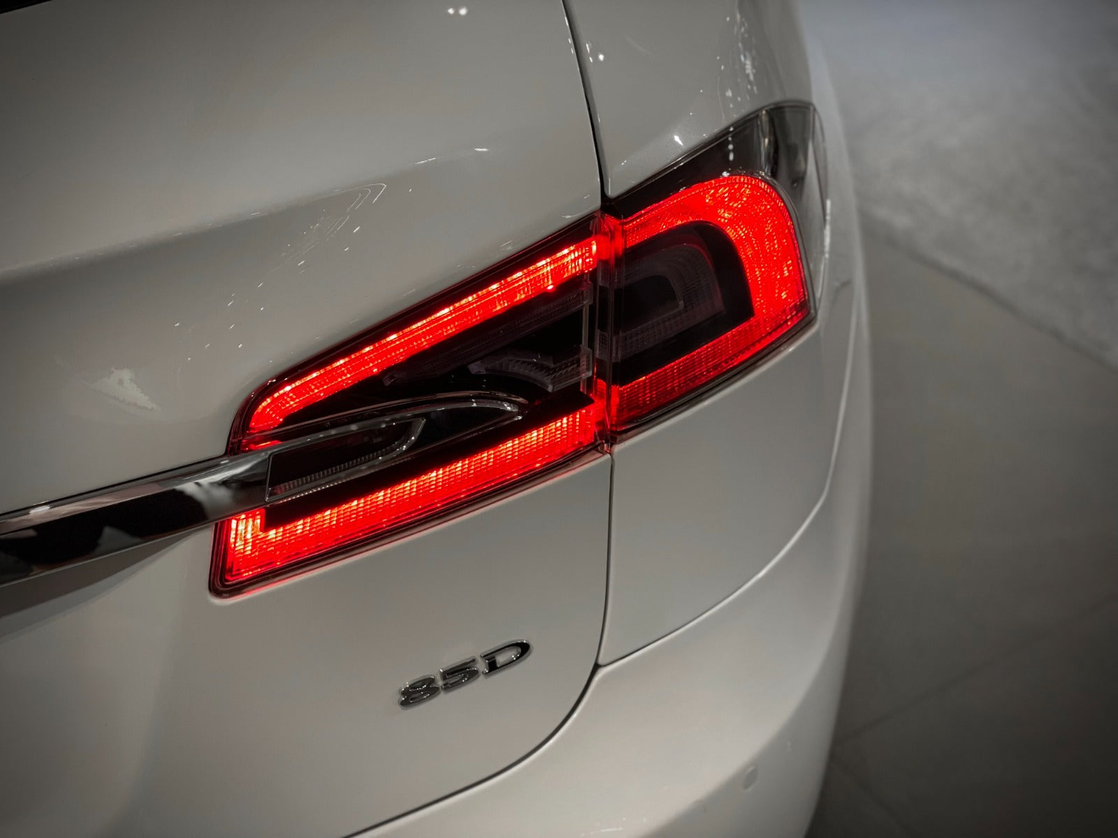 2015 Tesla Model S 85D