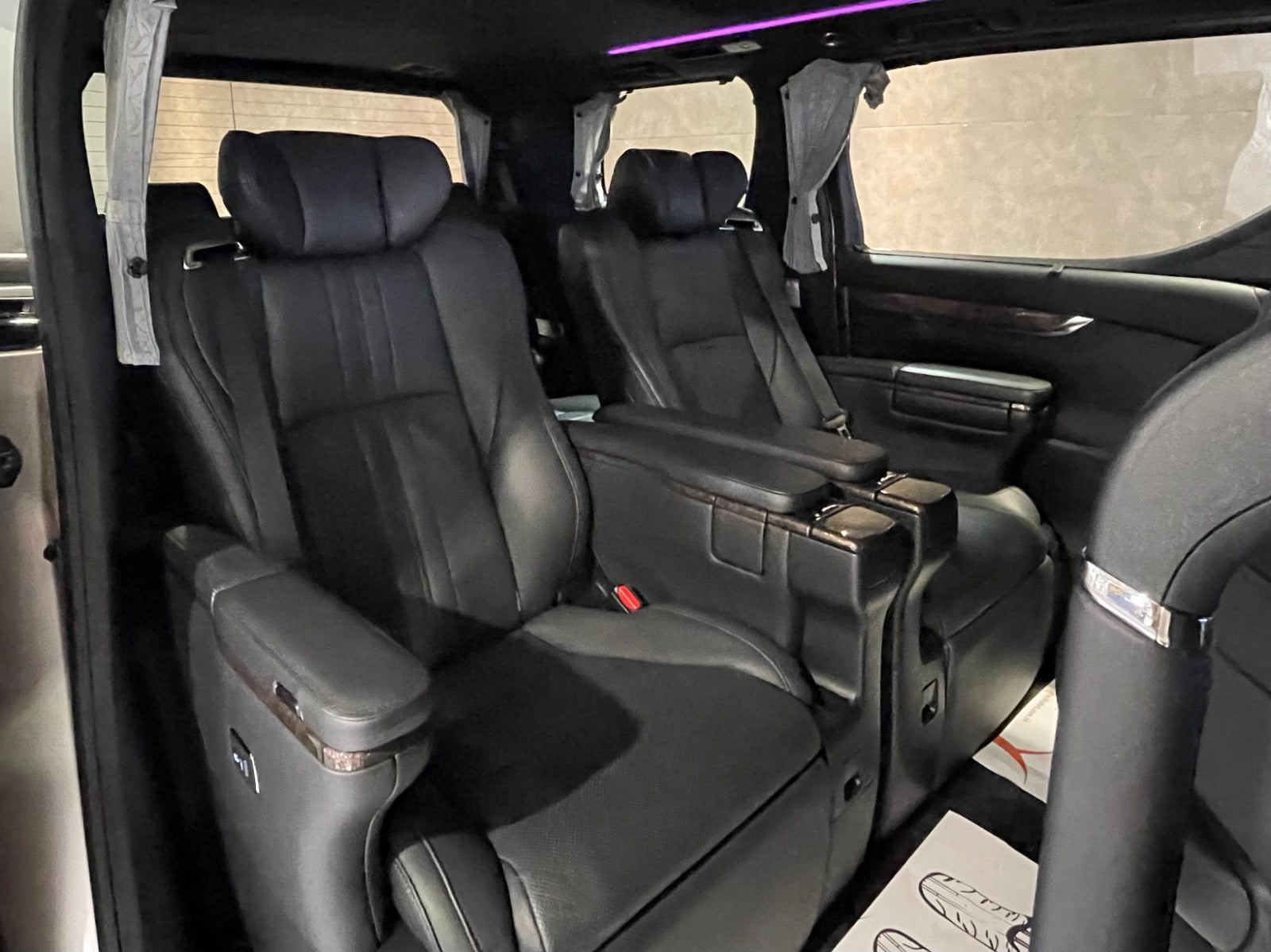 2019 Alphard Executive Lounge
