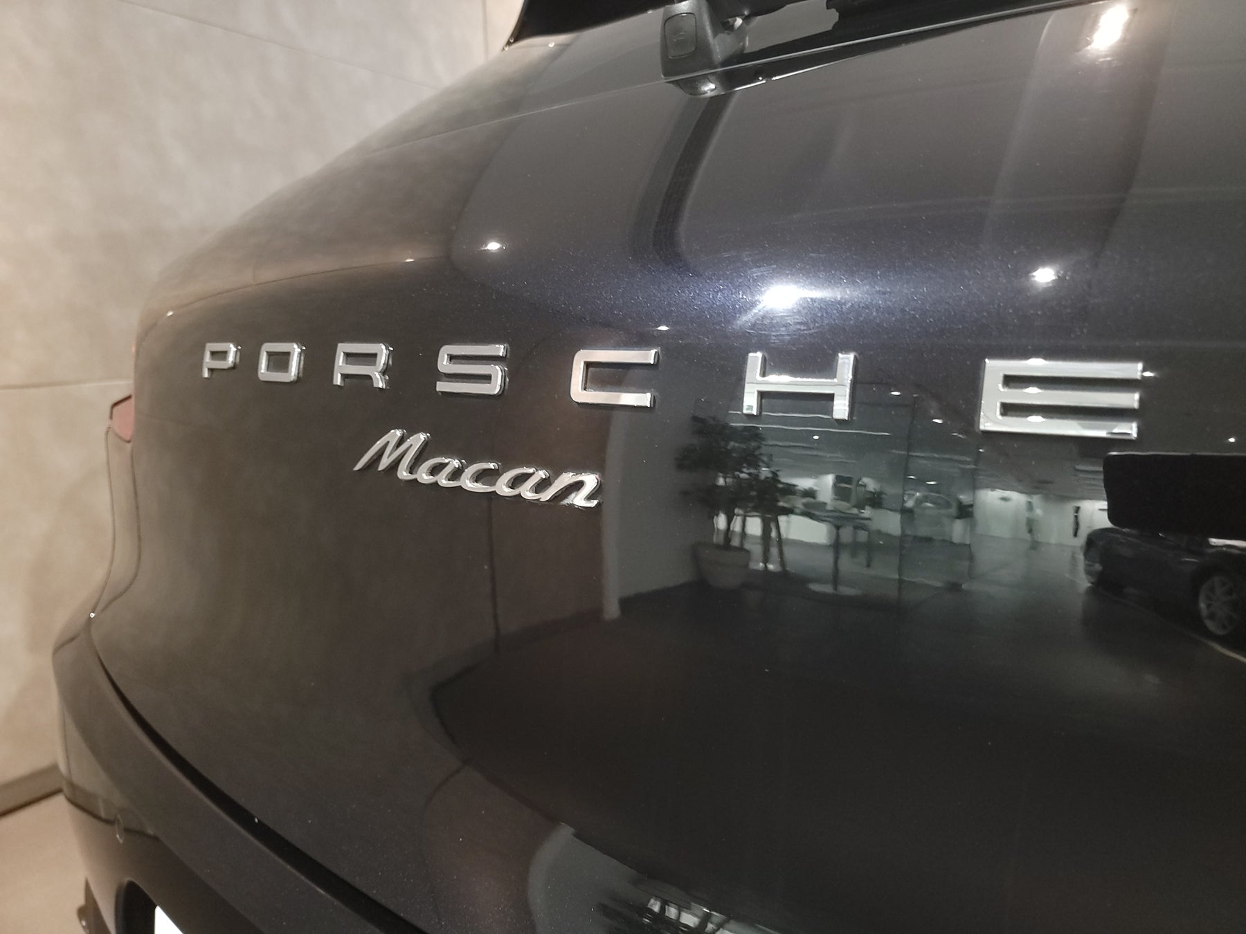 2017 Macan