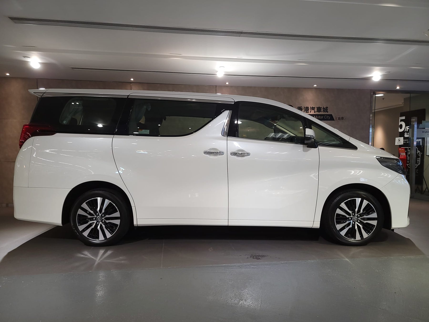 2022 Alphard 3.5