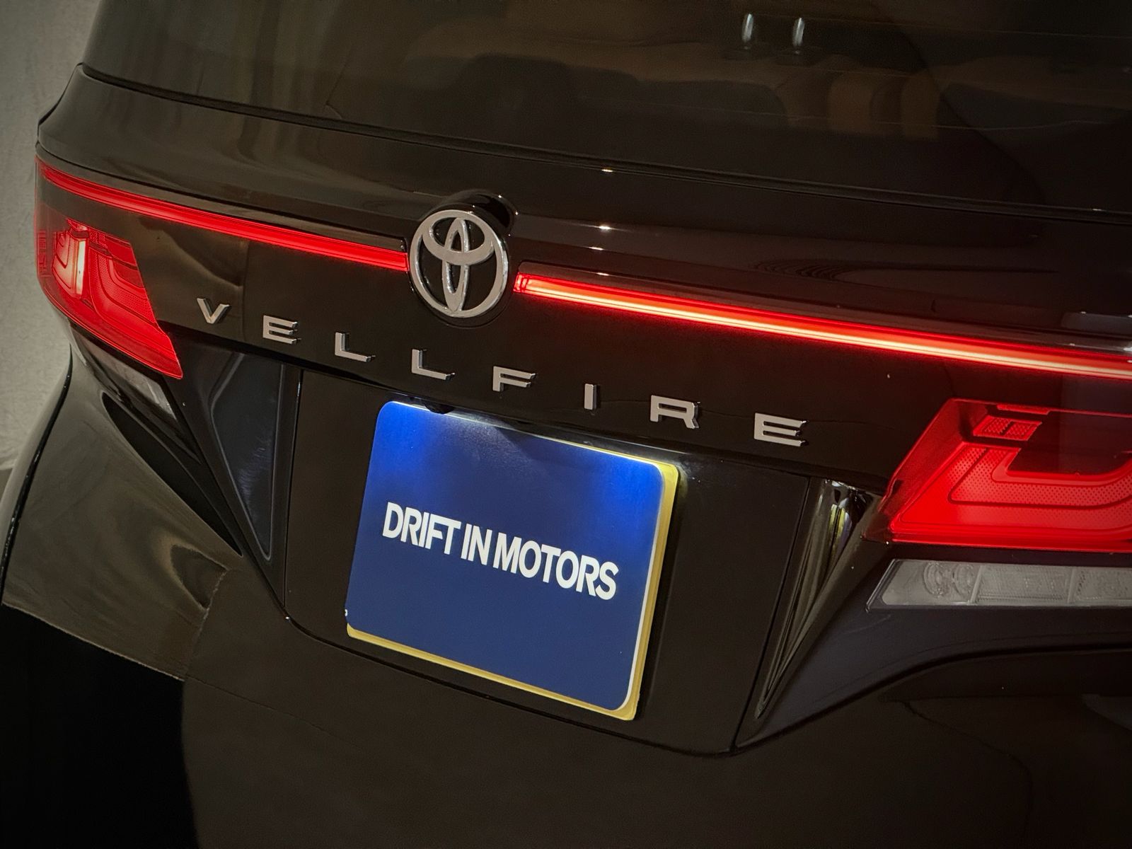 2025 Toyota Vellfire 2.4T Z Premium