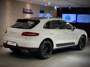 2017 Porsche Macan S